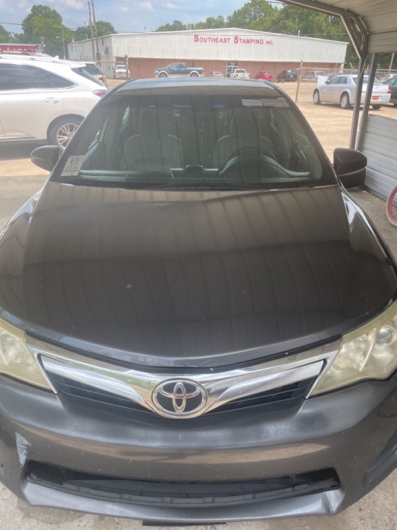 2012 Toyota Camry Image 1