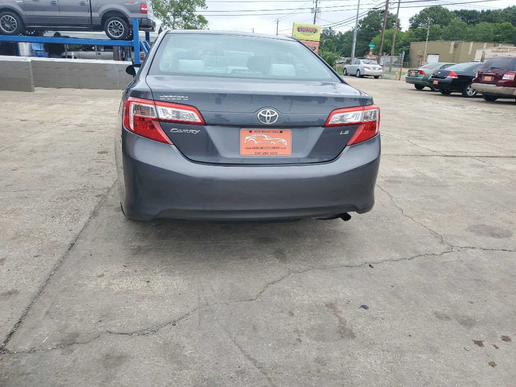 2012 Toyota Camry Image 3
