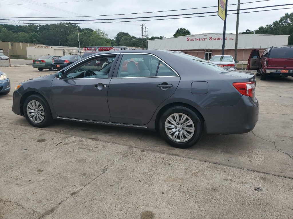 2012 Toyota Camry Image 4