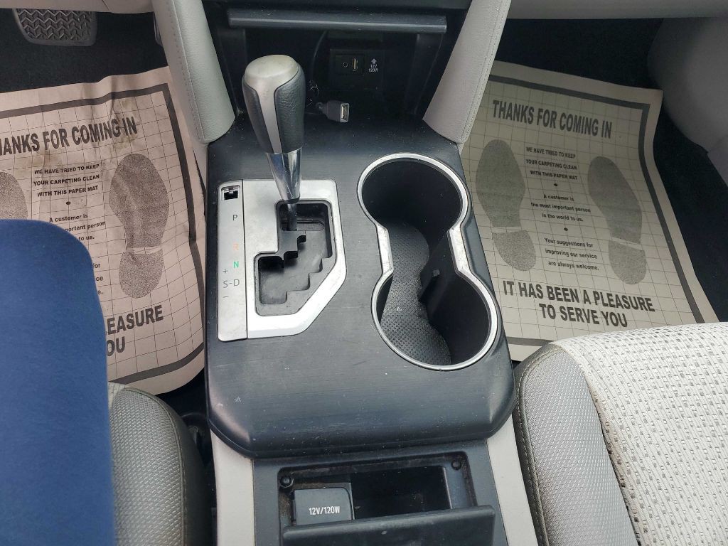 2012 Toyota Camry Image 8