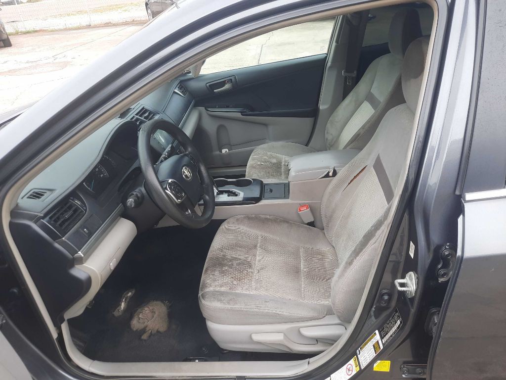 2012 Toyota Camry Image 16