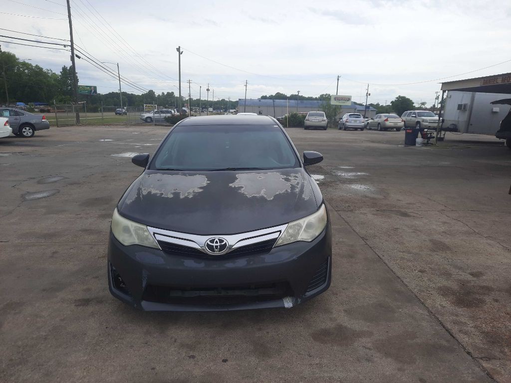 2012 Toyota Camry Image 17