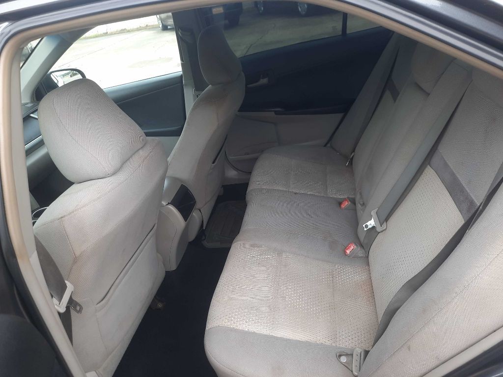 2012 Toyota Camry Image 21