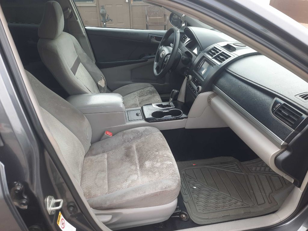 2012 Toyota Camry Image 22