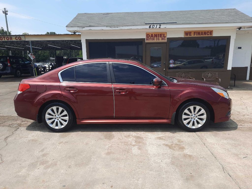 2011 Subaru Legacy Image 2