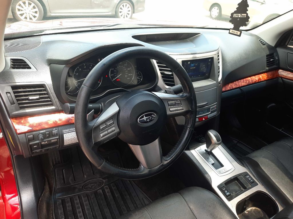 2011 Subaru Legacy Image 3
