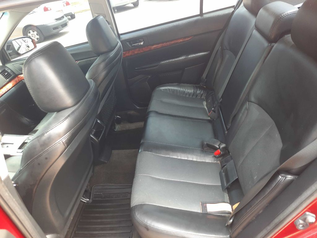 2011 Subaru Legacy Image 6