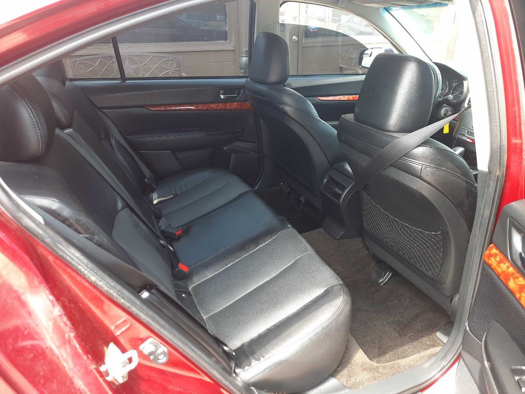 2011 Subaru Legacy Image 7