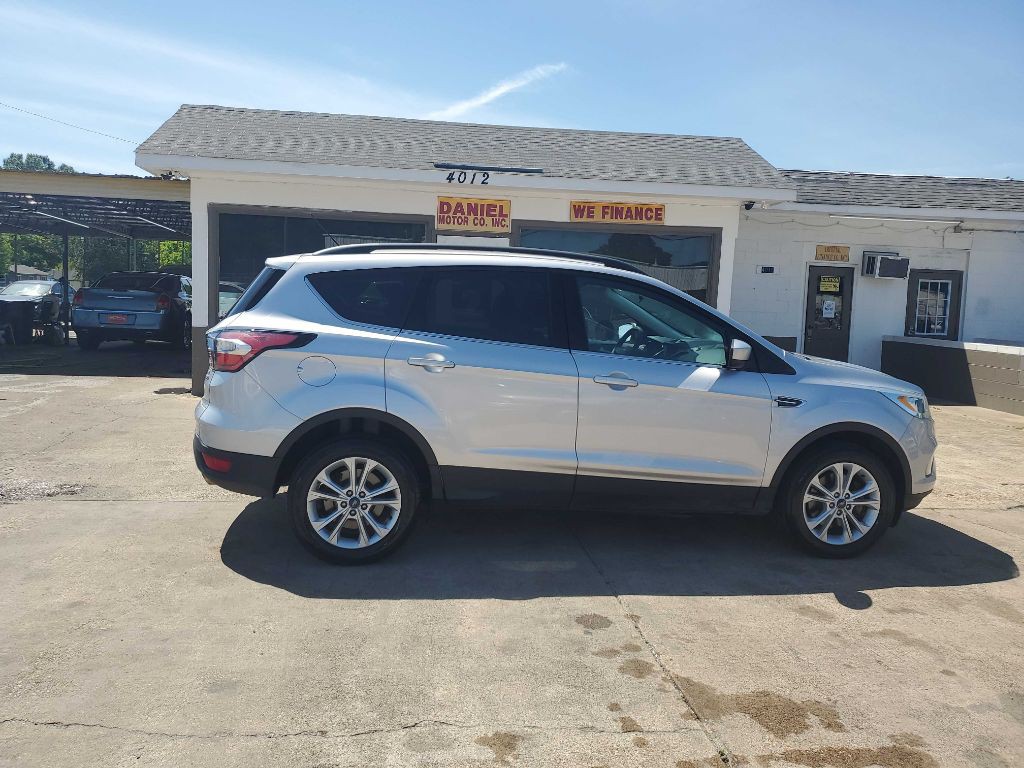 2017 Ford Escape Image 1