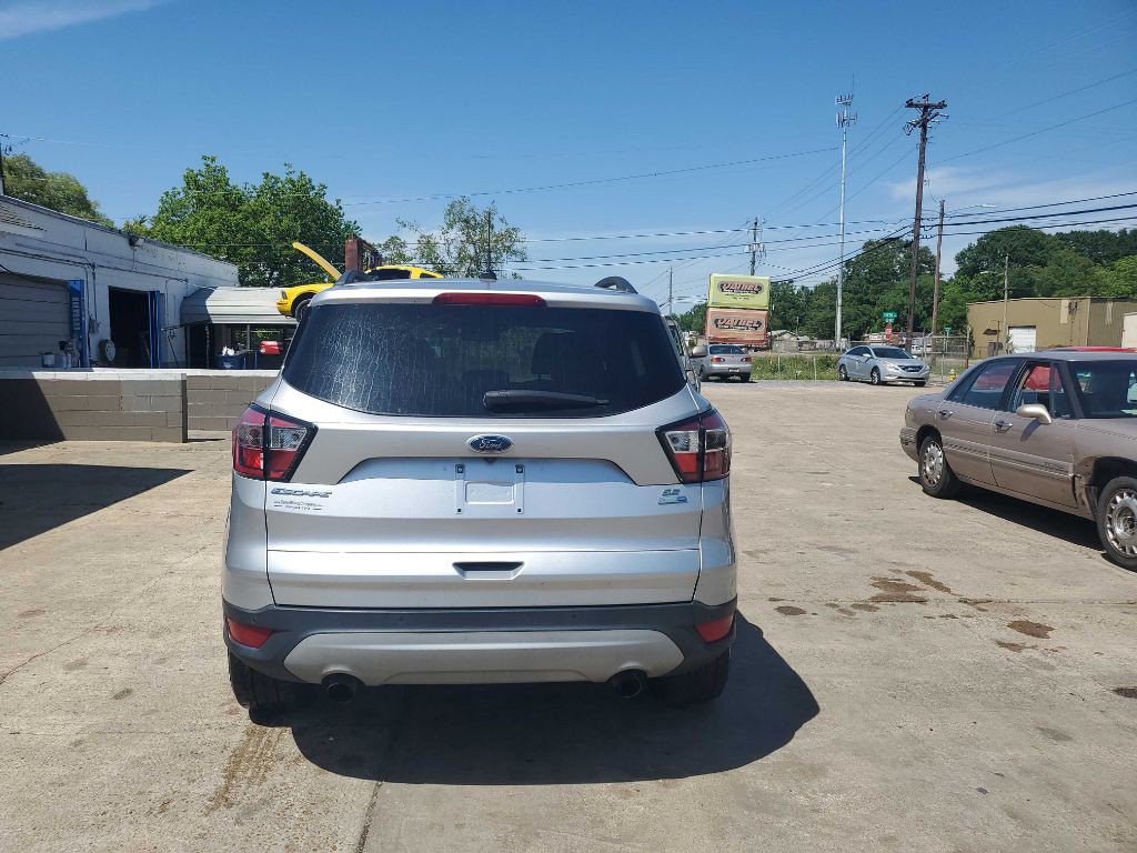 2017 Ford Escape Image 2