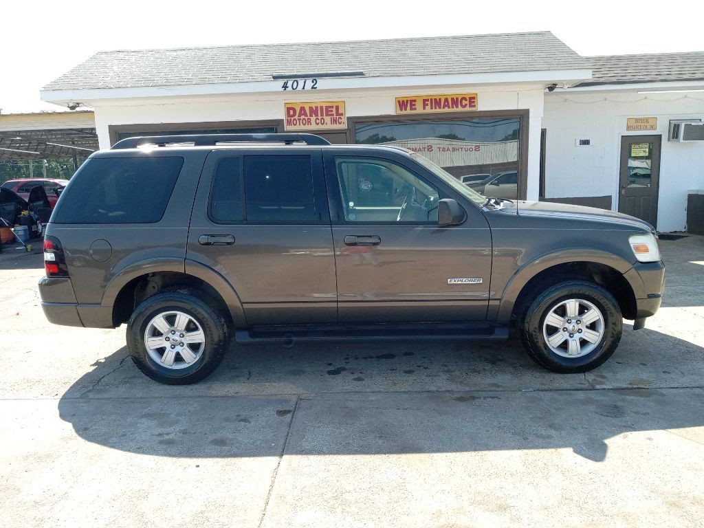 2008 Ford Explorer Image 2