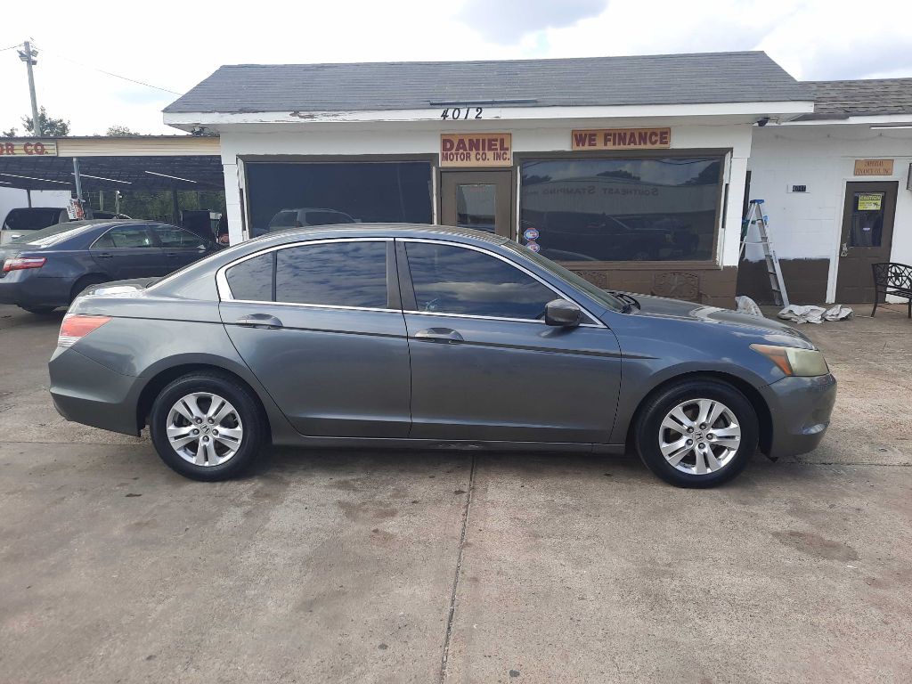 2010 Honda Accord Image 2