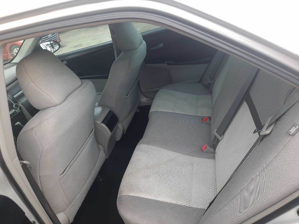 2014 Toyota Camry Image 7