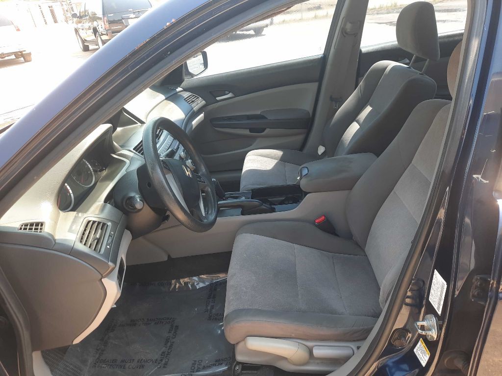 2010 Honda Accord Image 1