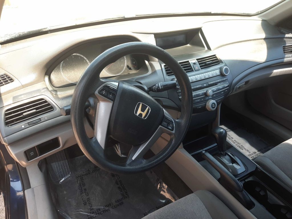 2010 Honda Accord Image 2