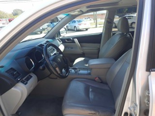 Image for 2010 Toyota Highlander SE ID: 6860756