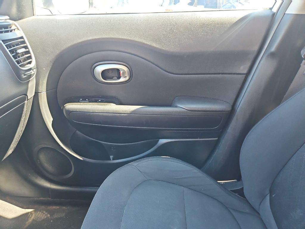 2014 Kia Soul Image 9
