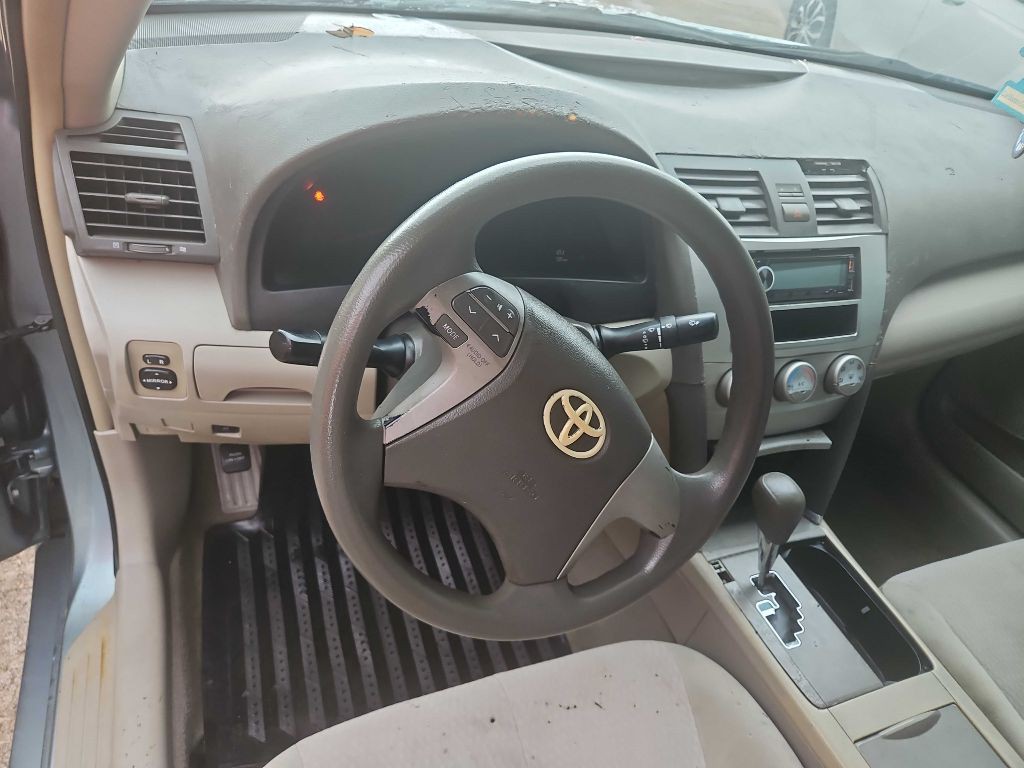 2011 Toyota Camry Image 6