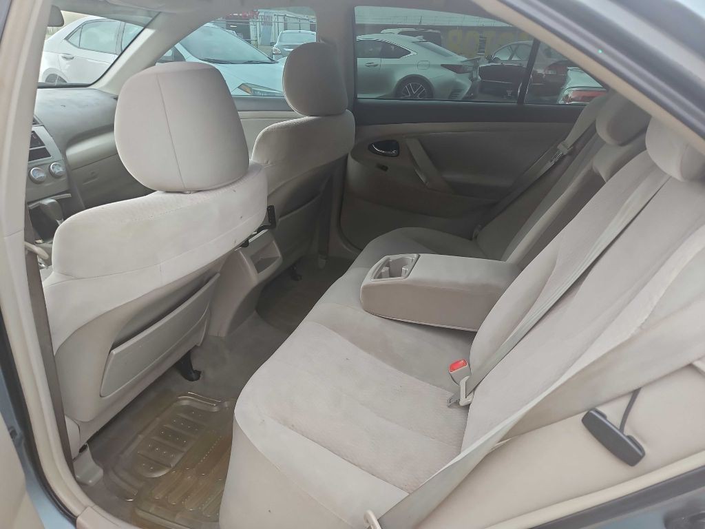 2011 Toyota Camry Image 11