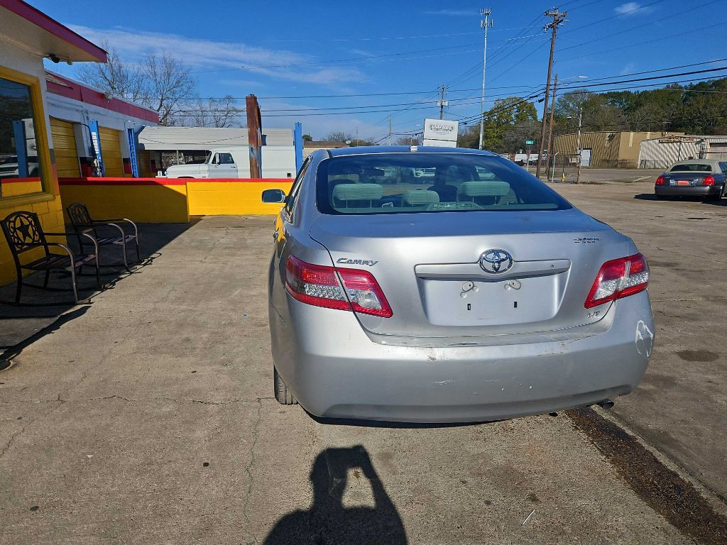 2011 Toyota Camry Image 1