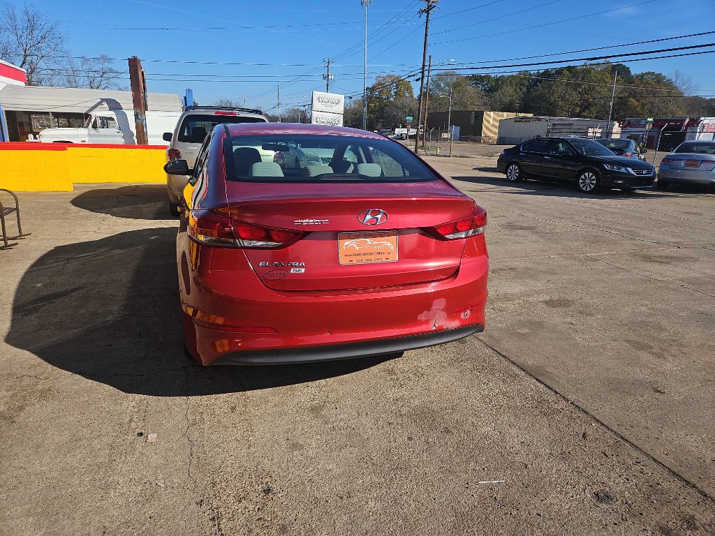 2018 Hyundai Elantra Image 2