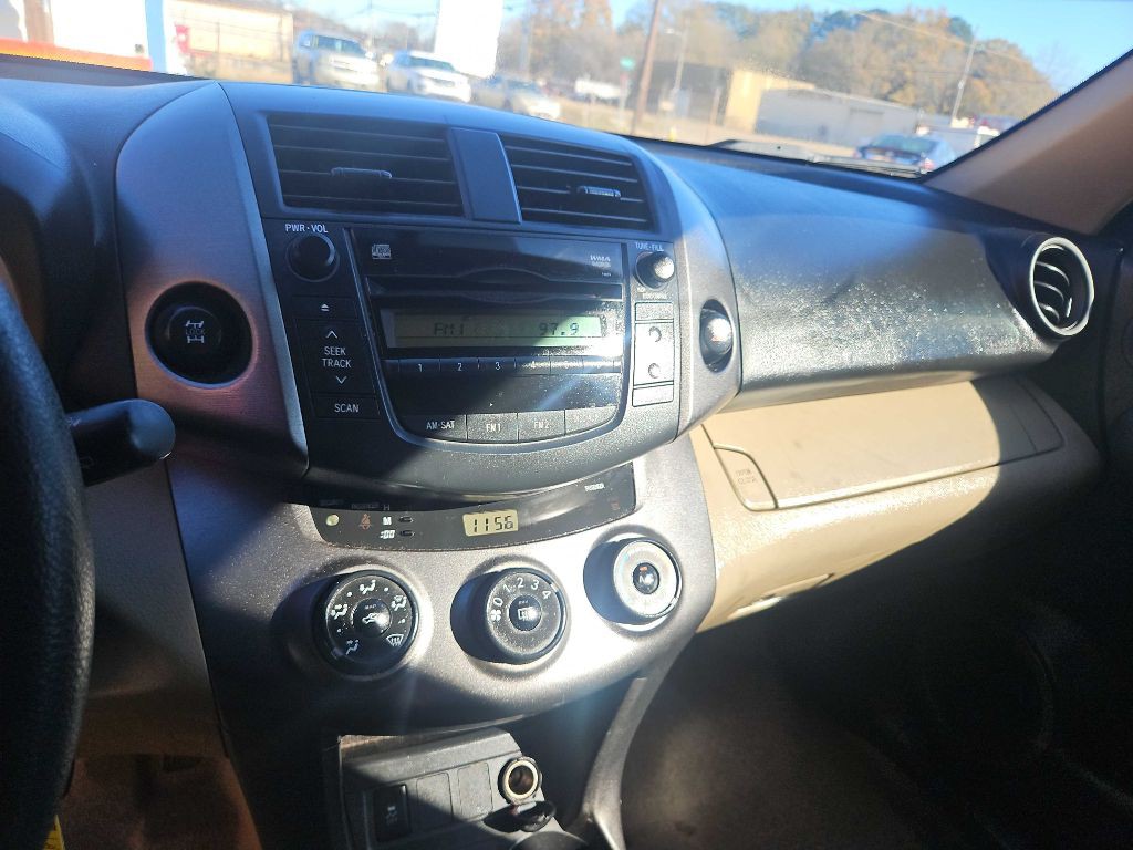 2011 Toyota Rav4 Image 8