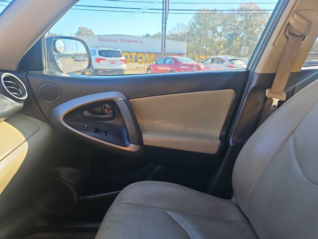 2011 Toyota Rav4 Image 11