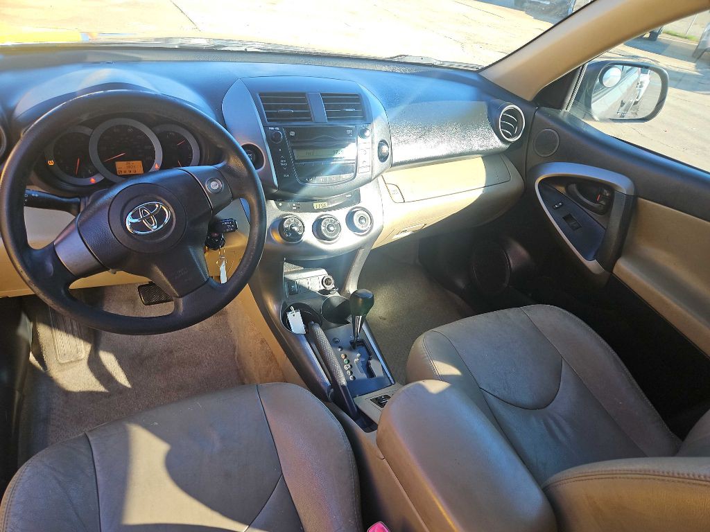 2011 Toyota Rav4 Image 12