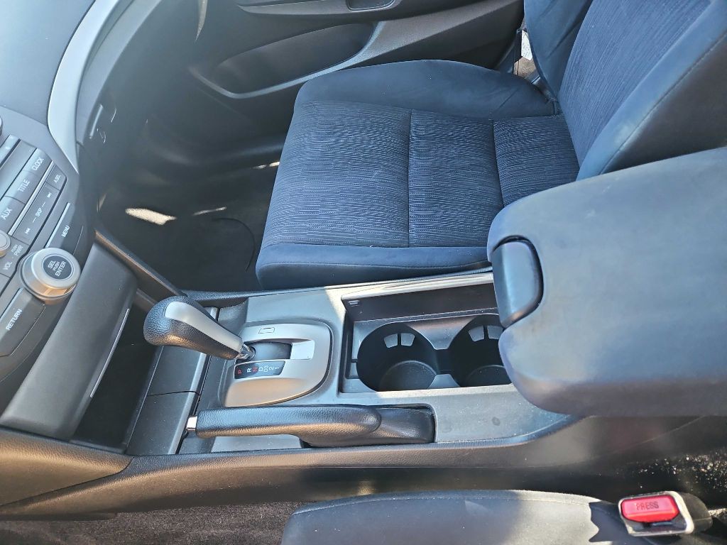 2012 Honda Accord Image 10
