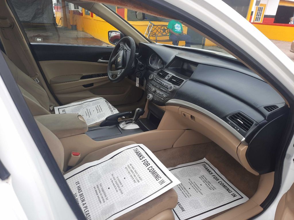 2012 Honda Accord Image 8