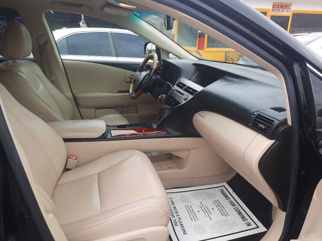 2010 Lexus RX Image 9