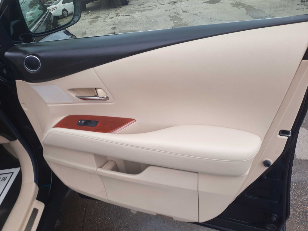 2010 Lexus RX Image 10