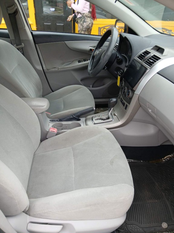 2013 Toyota Corolla Image 5