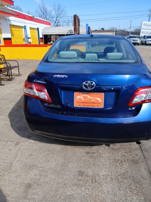 2010 Toyota Camry Image 3