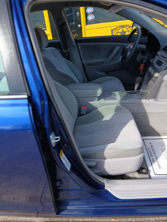 2010 Toyota Camry Image 5