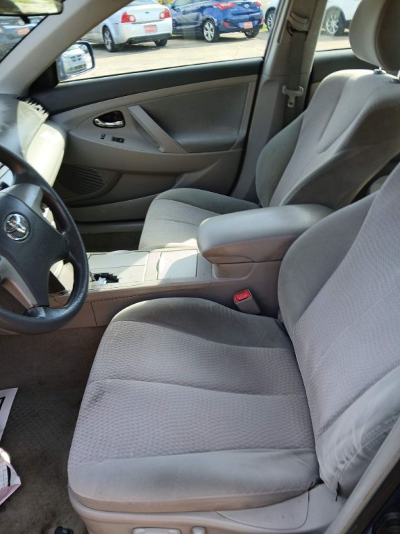 2010 Toyota Camry Image 7