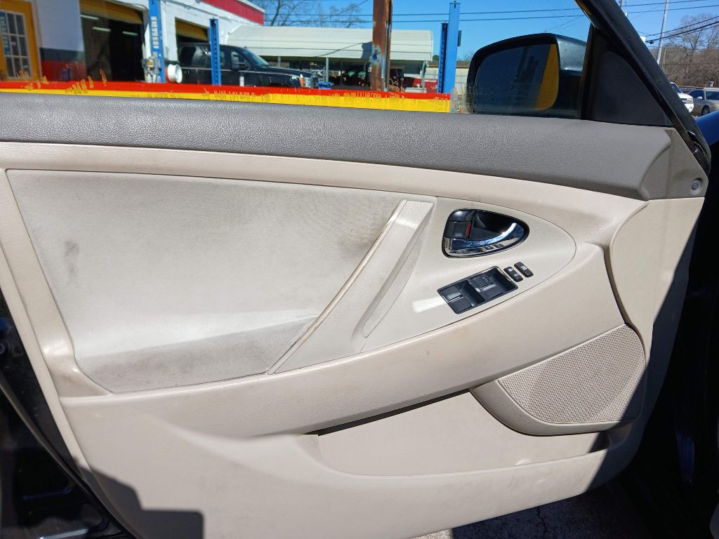 2009 Toyota Camry Image 8