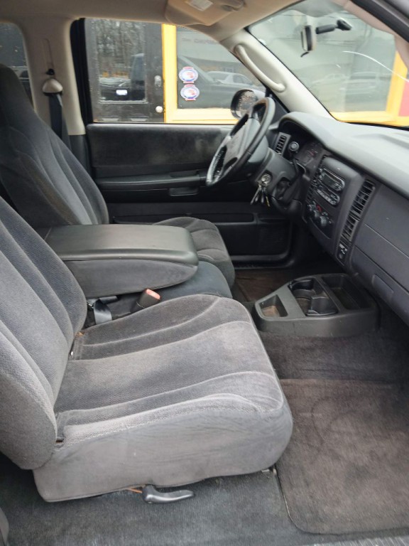2004 Dodge Dakota Image 4