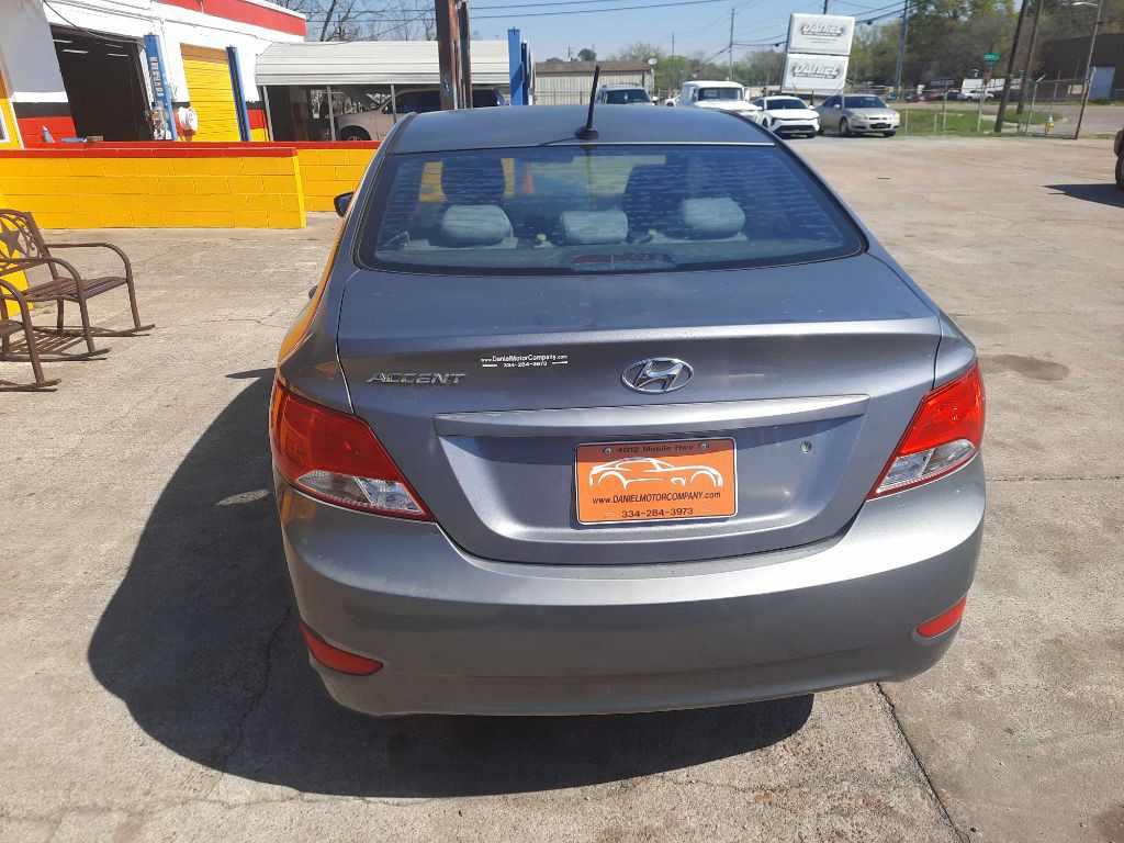 2016 Hyundai Accent Image 4