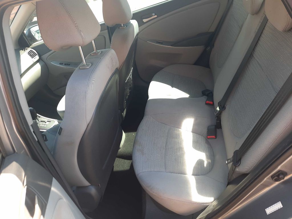 2016 Hyundai Accent Image 6