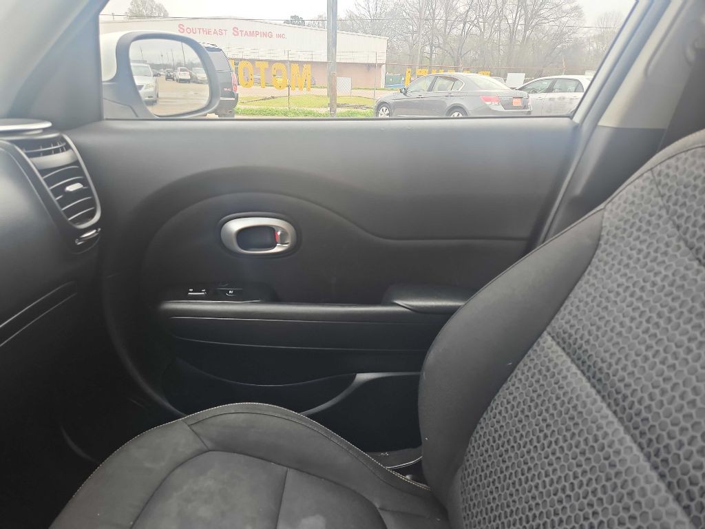 2016 Kia Soul Image 10