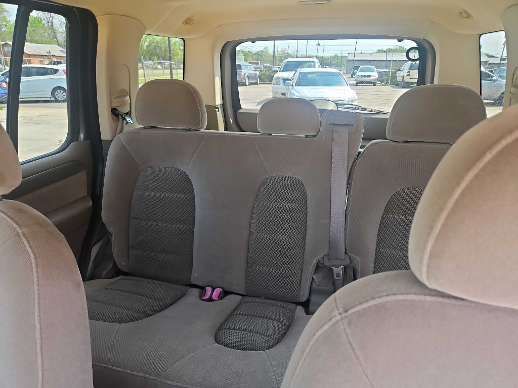 2004 Ford Explorer Image 10