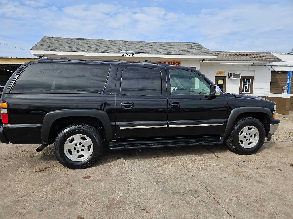 2006 Chevrolet Suburban Image 1