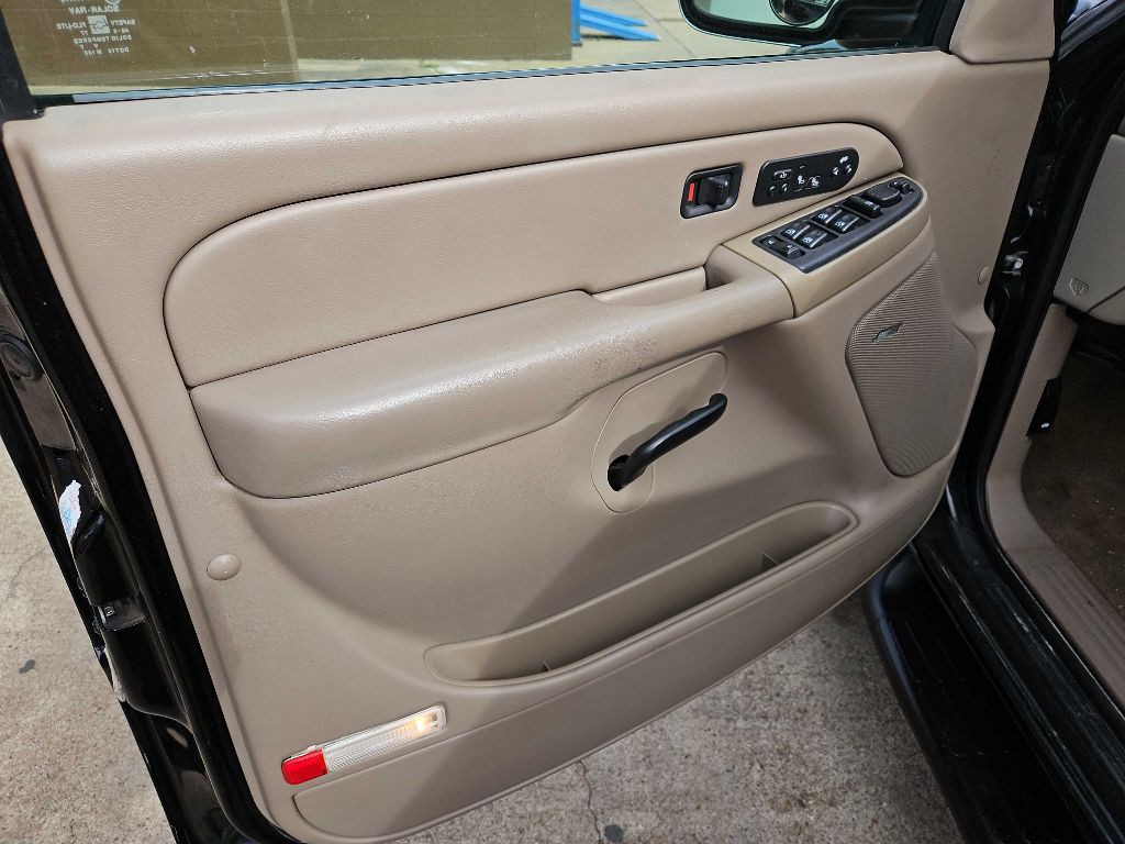 2006 Chevrolet Suburban Image 6