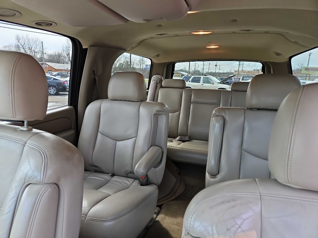 2006 Chevrolet Suburban Image 11