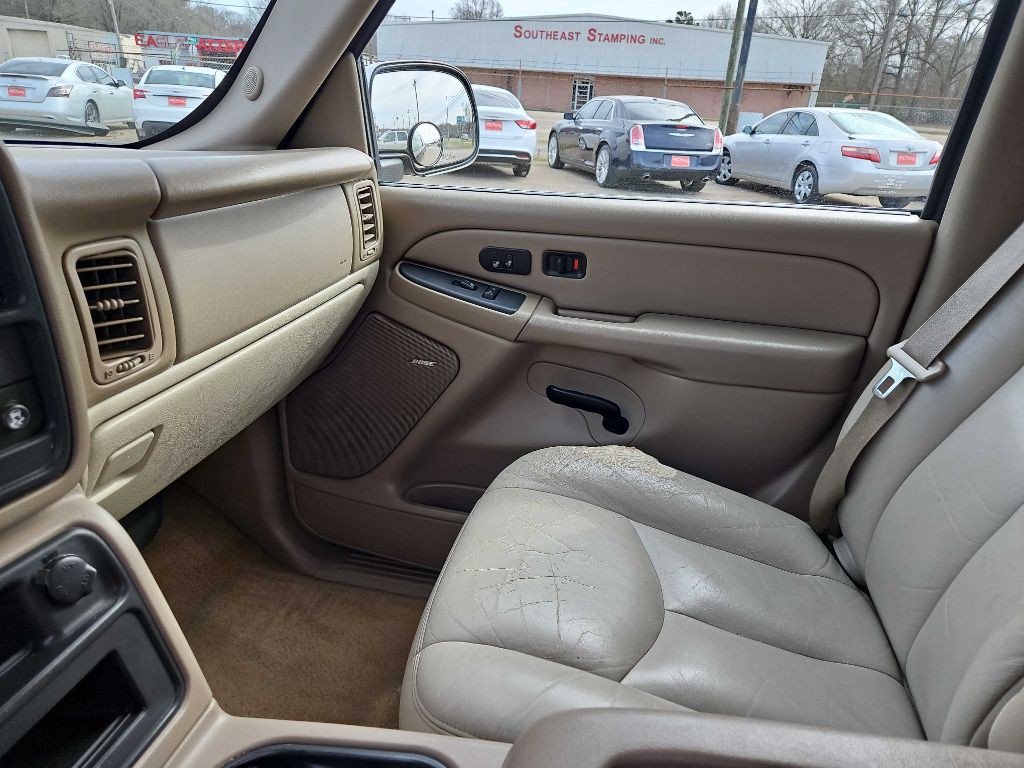 2006 Chevrolet Suburban Image 12