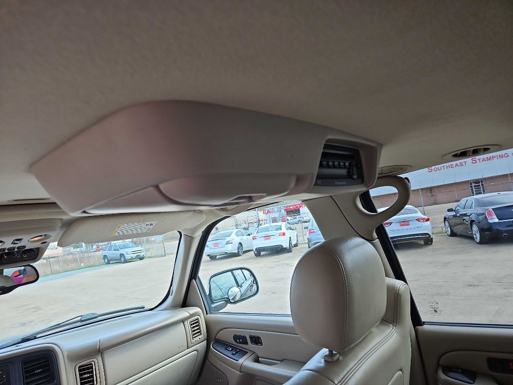 2006 Chevrolet Suburban Image 16