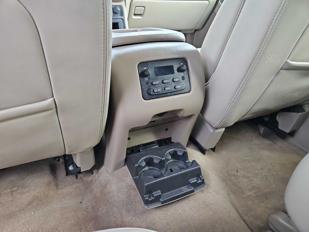 2006 Chevrolet Suburban Image 18