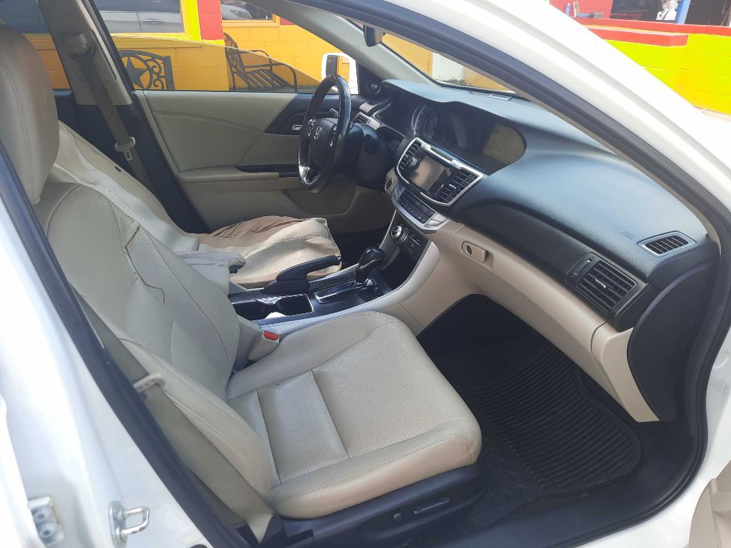 2014 Honda Accord Image 9
