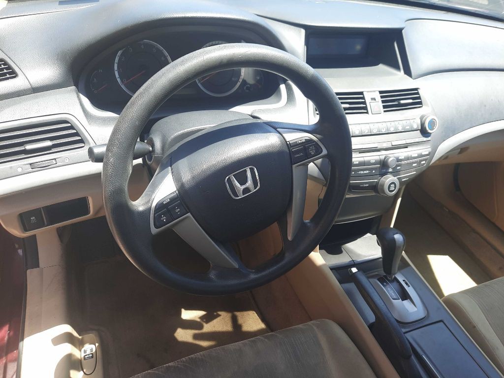 2011 Honda Accord Image 2